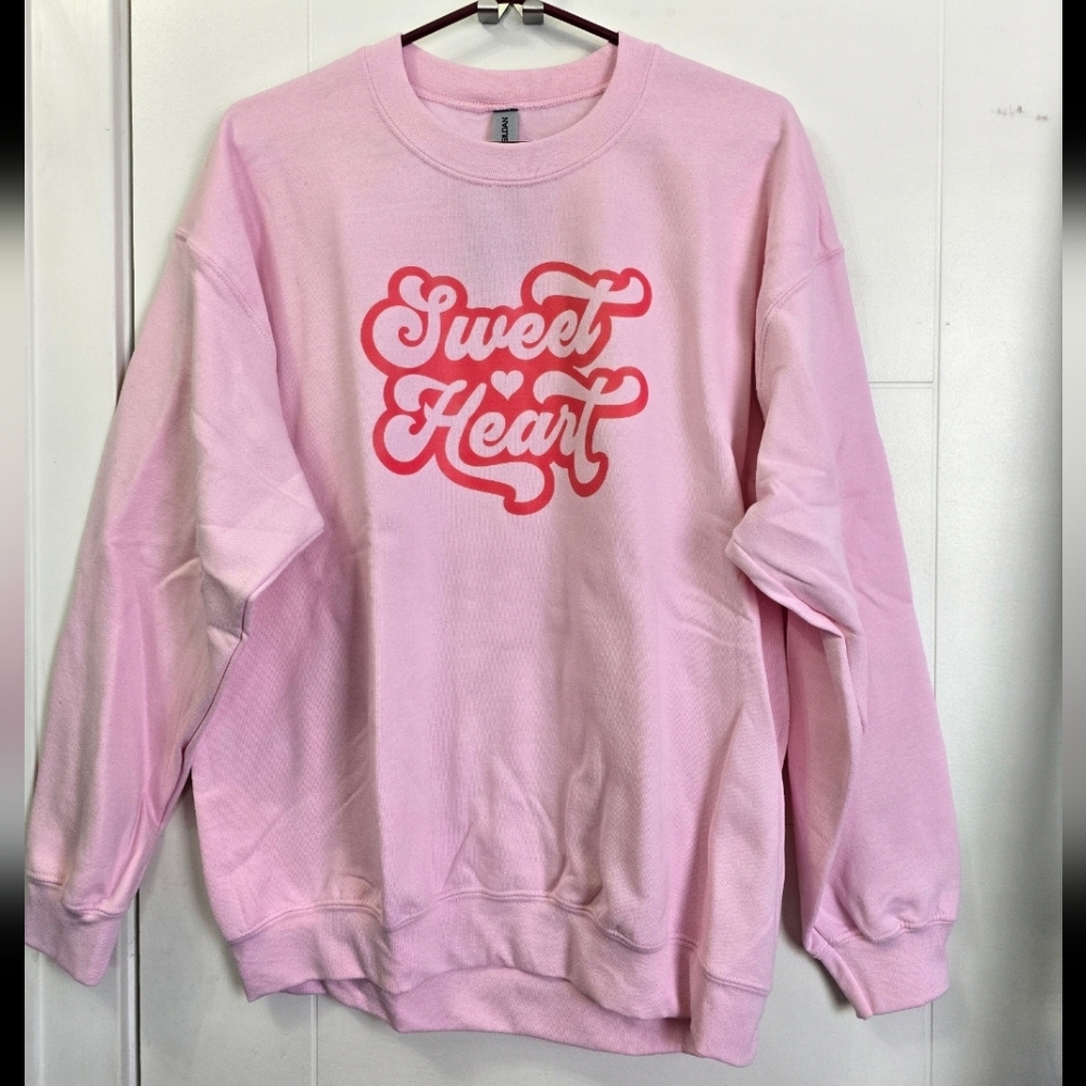 GILDAN Sweet Heart Pink Sweatshirt Sz L
